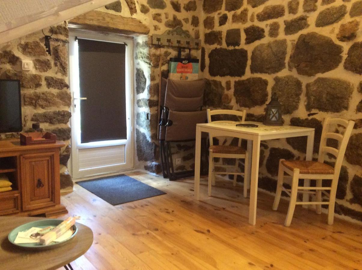 Le Carre Gourmand Villa Le Chambon-sur-Lignon Exterior foto
